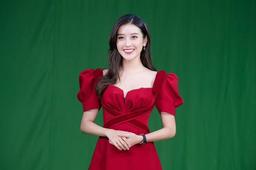 Á hậu Huyền My mặc trang phục màu sắc yêu thích để "chào sân" truyền hình