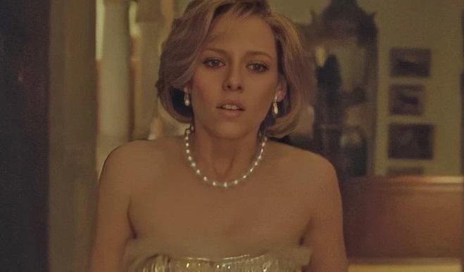 Tạo hình của Kristen Steward trong Spencer gặp nhiều ý kiến trái chiều