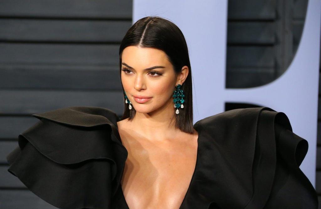 Kendall Jenner gây tranh cãi khi trở thành giám đốc sáng tạo ở tuổi 26