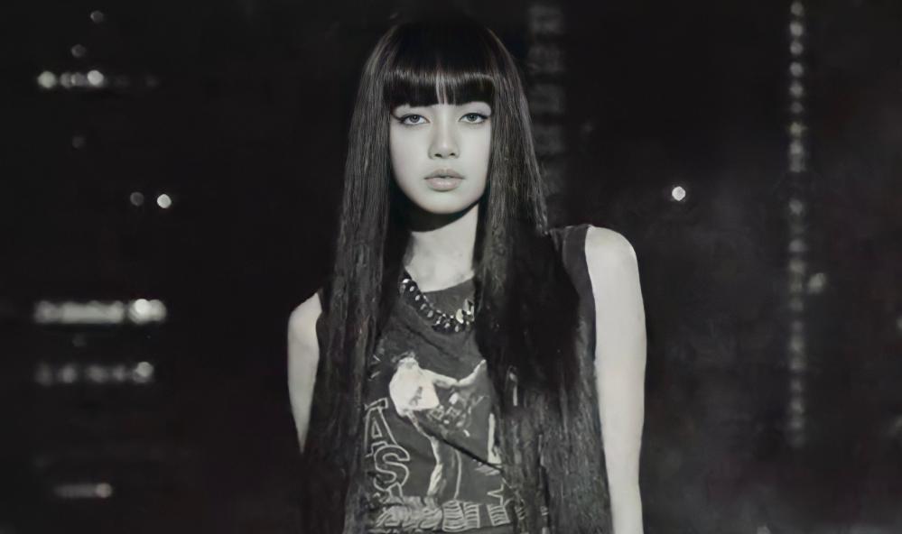 Lisa BLACKPINK mặc đồ nam giới trong teaser mới quảng bá album solo Lalisa