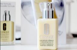 Review 4 loại kem dưỡng đình đám nhất của Clinique