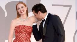 Nhìn lại thảm đỏ LHP Venice 78: Nín lặng trước những thiết kế trang sức lung linh