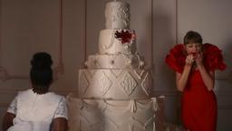 1200 giờ được bỏ ra để hoàn thành chiếc váy cưới cho Taylor Swift