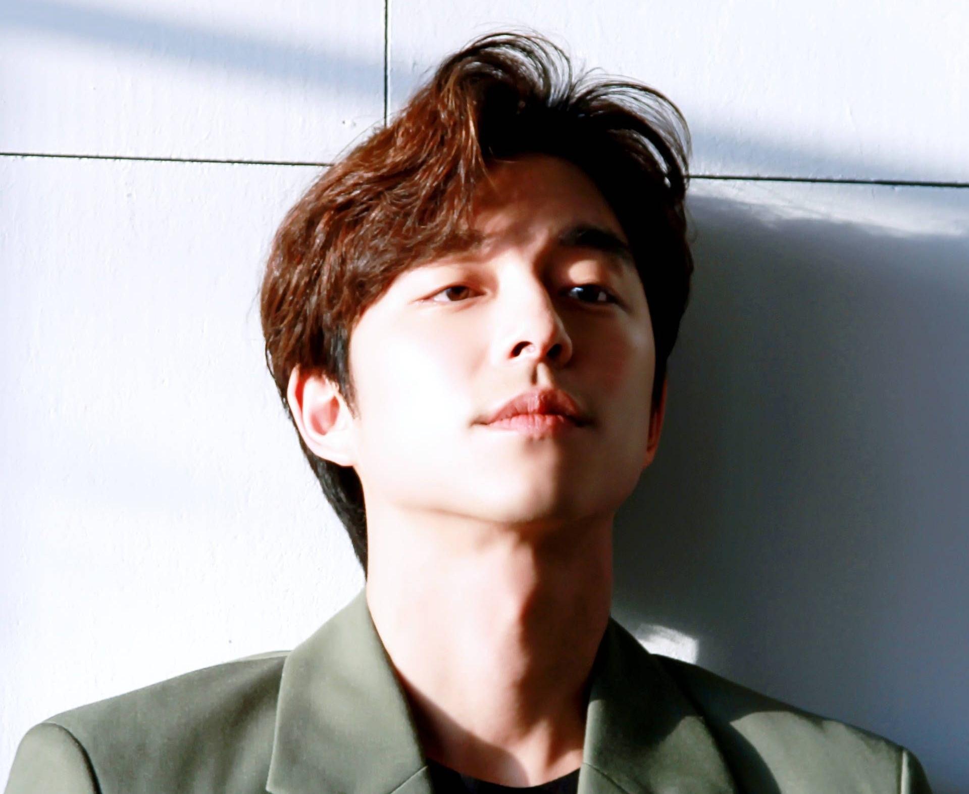 Lộ diện poster phim điện ảnh mới của Gong Yoo và Park Bo Gum