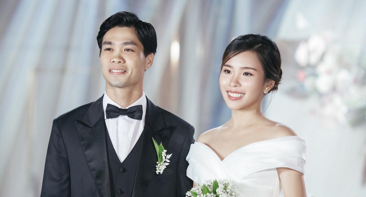 HOT: Lộ diện thiệp cưới “siêu bảo mật” của Công Phượng - Viên Minh