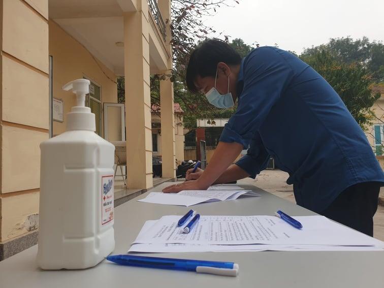 Hai trường hợp nào cần khai báo y tế khi quay trở lại Hà Nội?