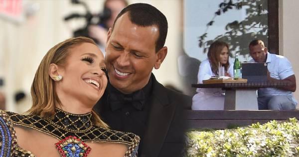 Giữa tin đồn hủy hôn, Jennifer Lopez và tình trẻ ôm hôn tình tứ