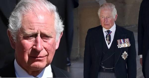 Thái tử Charles trào nước mắt nhìn theo linh cữu của Hoàng thân Philip