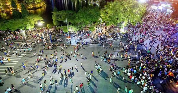 Hỏa tốc: Hà Nội tạm dừng hoạt động quán karaoke, bar, vũ trường từ 0h ngày 30/4