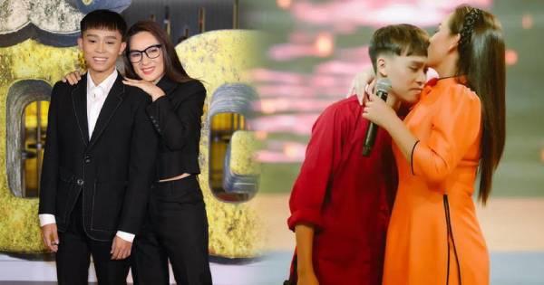 Người thân khẳng định Phi Nhung đi hát không biết giá cát xê của mình