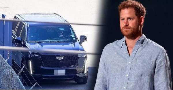 Harry tự lái xe ra sân bay về Anh dự lễ tưởng niệm của Công nương Diana