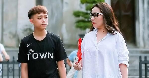 Cộng đồng mạng cho rằng đã đến lúc Phi Nhung trả tiền cho Hồ Văn Cường