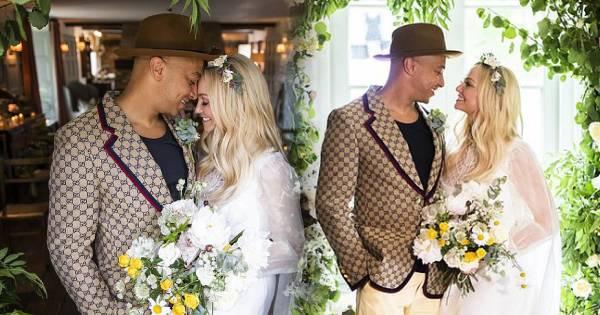 Cựu thành viên của nhóm nhạc Spice Girls kết hôn sau hơn 20 năm hẹn hò