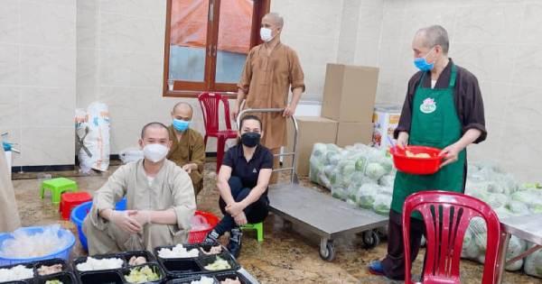 Phi Nhung đáp trả sau khi bị "soi" sửa bài viết đến 22 lần