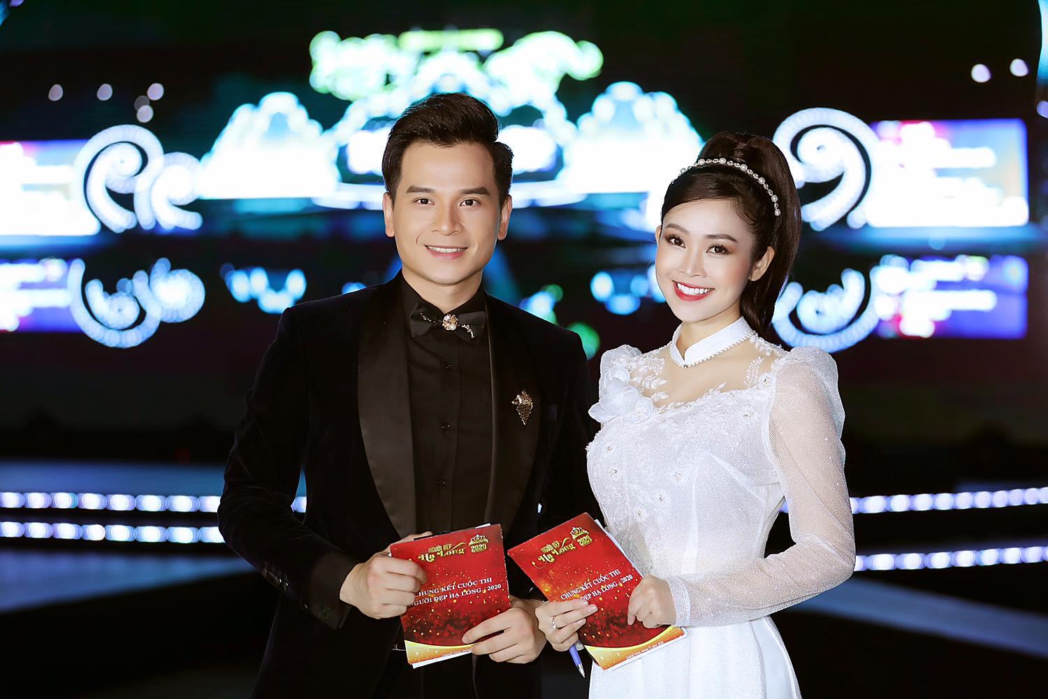 MC Thùy Linh VTV: Tuổi thơ khó khăn, phải phụ mẹ bán gà ở chợ