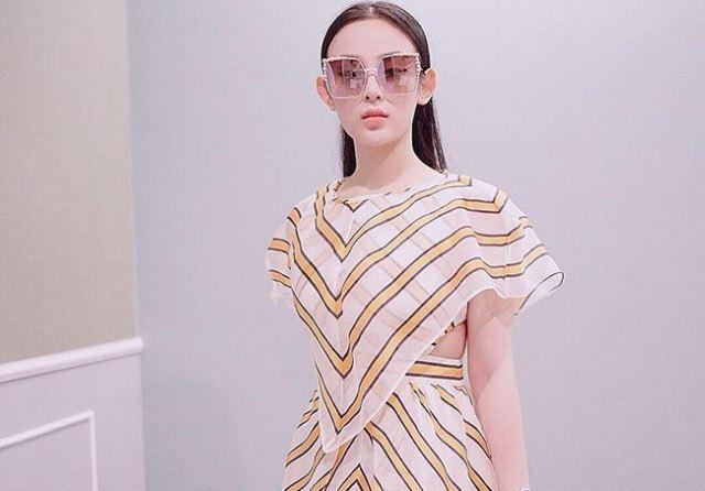 Cuộc sống sang chảnh, ở nhà 100 tỷ, hàng hiệu chất đống của Huyền Baby