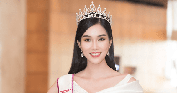 Á hậu Phương Anh tốt nghiệp thủ khoa Đại học RMIT với số điểm khủng