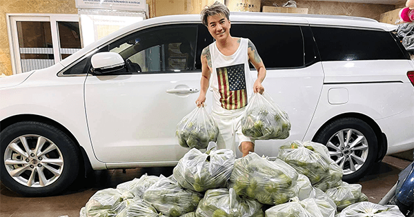 Đàm Vĩnh Hưng mua 500 kg cam ủng hộ nông dân Bình Dương