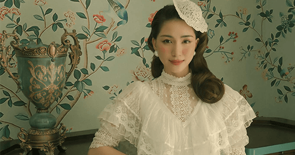 Hòa Minzy tóc rụng lả tả, bụng rạn "như ruộng bậc thang" sau sinh