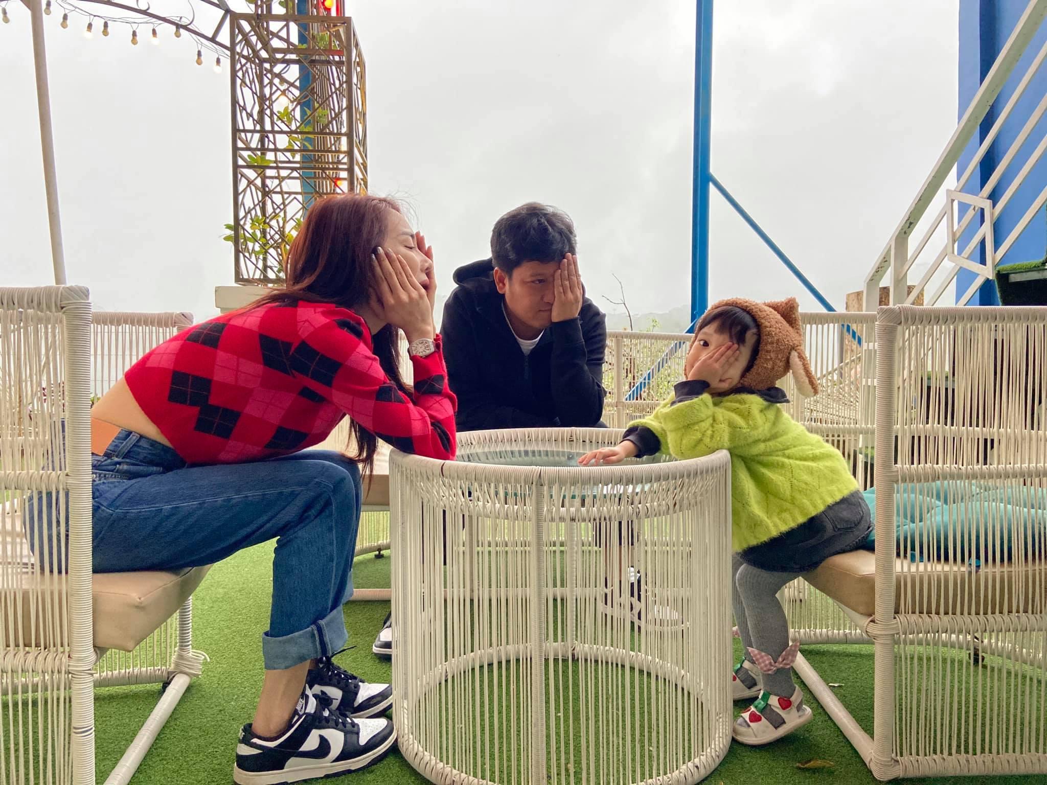 Trường Giang ngậm ngùi khi dân tình chỉ khen con gái giống mẹ