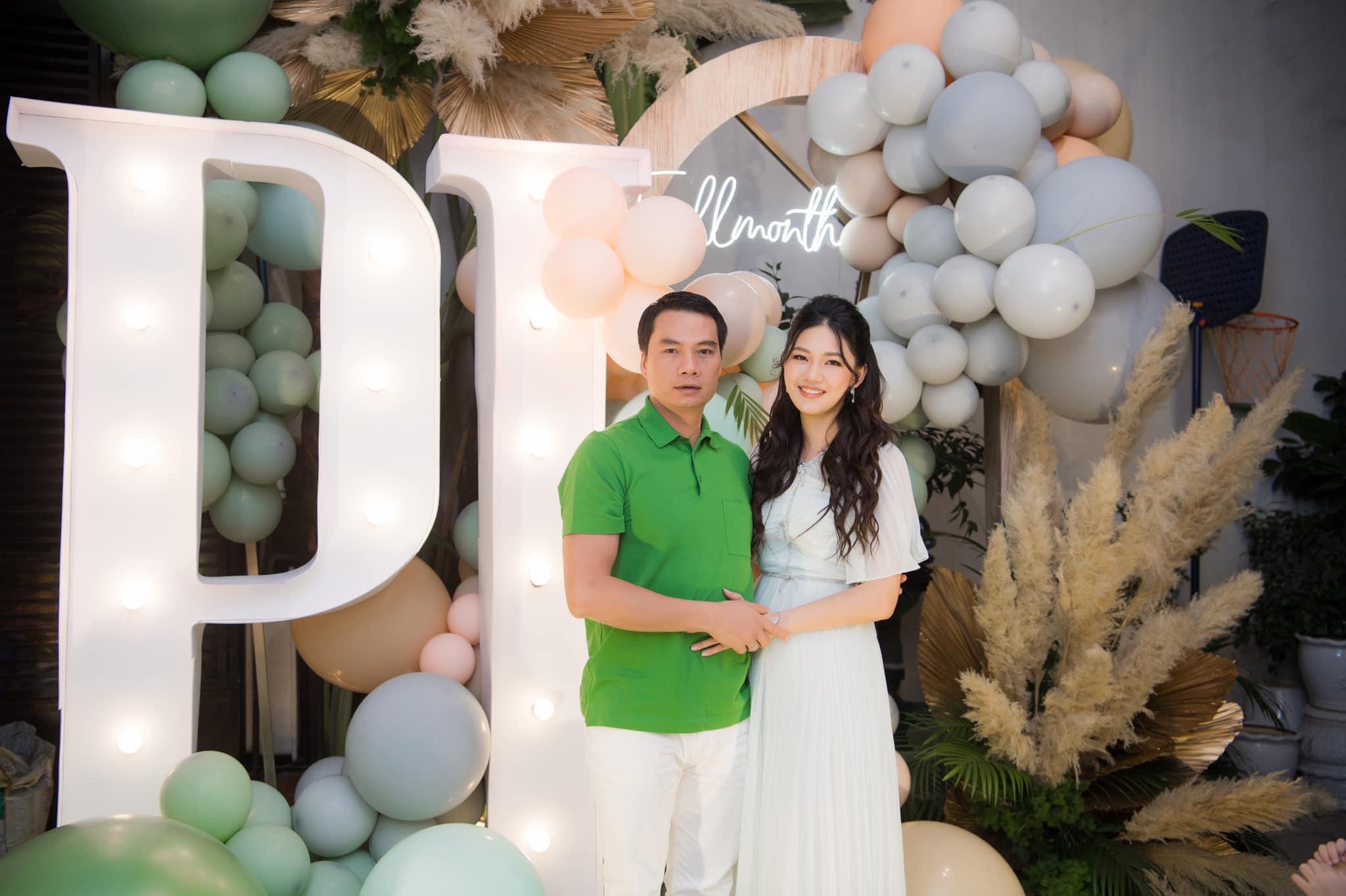 Á hậu Thanh Tú mở tiệc đầy tháng quý tử thứ 2 hoành tráng như tiệc đính hôn