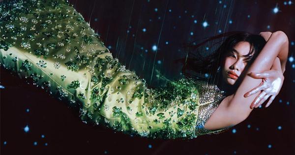 Nữ chính "Squid Game" Jung Ho Yeon thành sao Hàn đầu tiên lên bìa tạp chí Vogue Mỹ