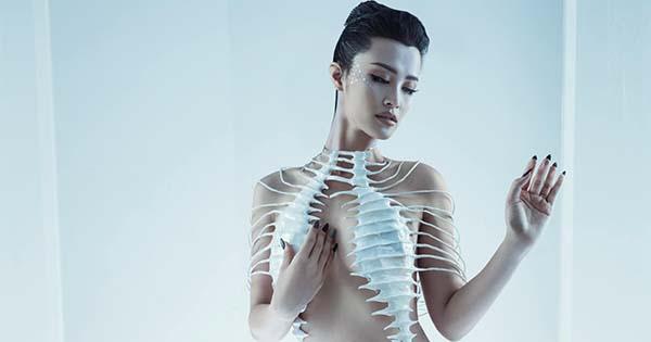 Hôm qua sao làm gì (1/4): Đông Nhi gây tranh cãi với bộ ảnh hóa nàng mèo táo bạo