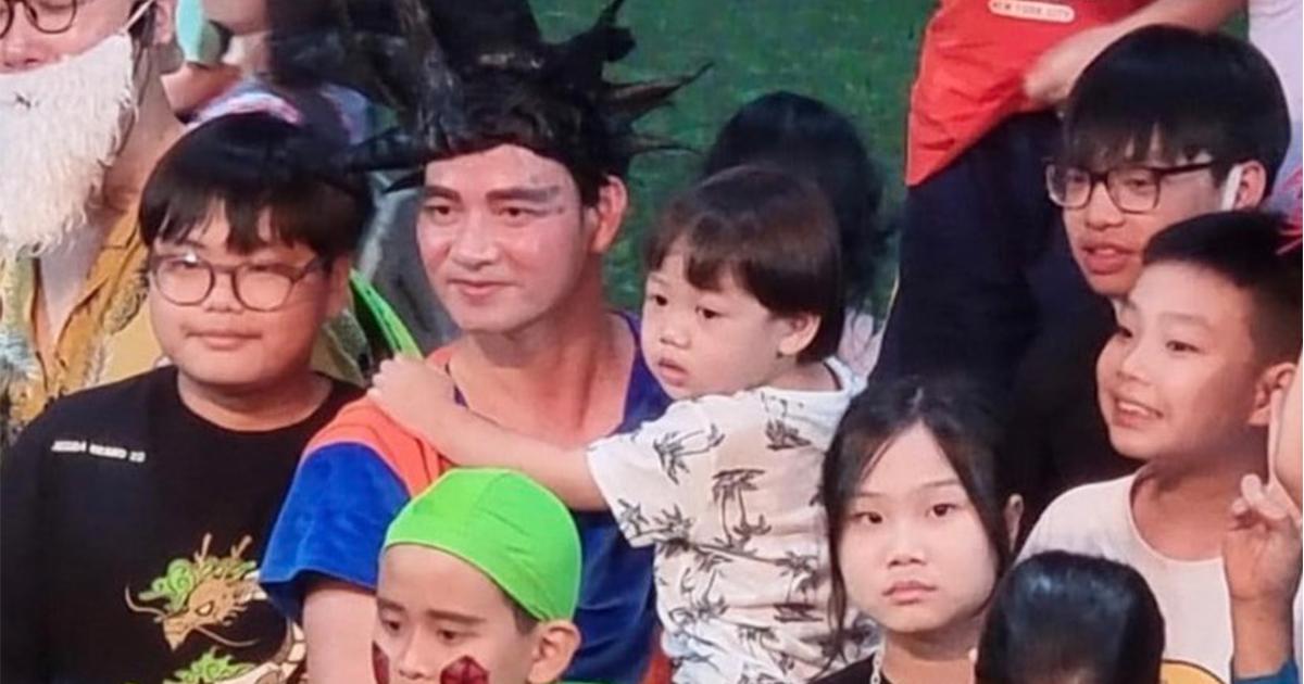 Vợ Xuân Bắc tự hào khoe chồng: "Gần 5 chục mà trẻ nhờ"