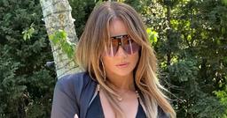 Jennifer Lopez body đẹp như tượng tạc ở tuổi 52