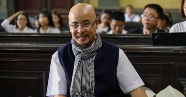 Đặng Lê Nguyên Vũ mặc thanh lịch như quý ông đi "chốt" siêu xe