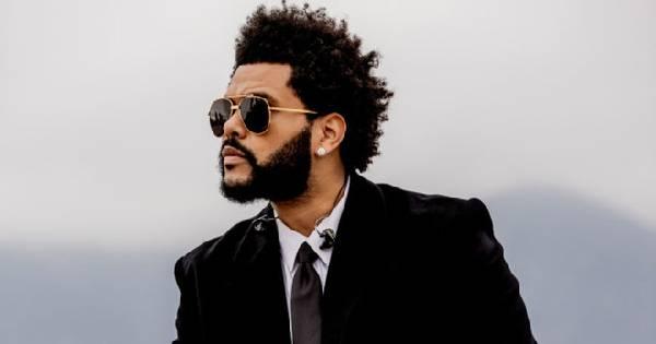 Giữa tin đồn hẹn hò với Angelina Jolie, The Weeknd lại môi kề môi với bạn thân của tình cũ