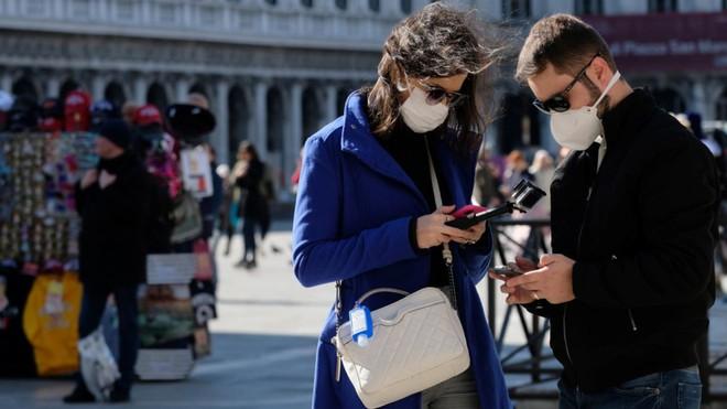 Các nước Châu Âu chọn "sống chung" với dịch Covid-19