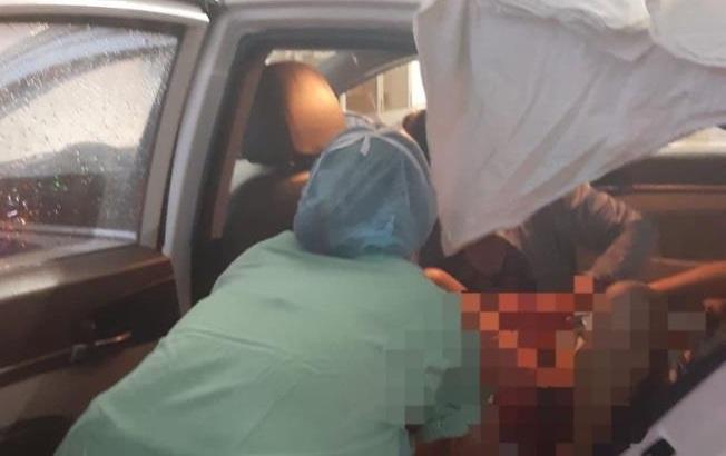 Nữ tài xế đỡ đẻ cho sản phụ ngay trên xe giữa lúc trời mưa lớn do bão số 5