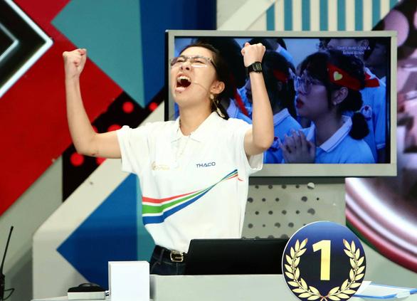 Bị chỉ trích vì thiếu khiêm tốn, Quán quân Đường lên đỉnh Olympia đáp trả