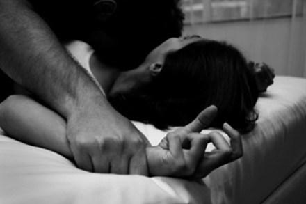 Hà Tĩnh: Giao cấu với con riêng 15 tuổi của người tình đến sinh con