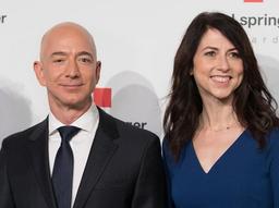 MacKenzie Scott - Vợ cũ Jeff Bezos đã quyên góp gần 4,2 tỷ USD làm từ thiện