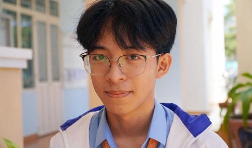 Nam sinh chuyên Toán đã đoạt giải nhất Văn trong kỳ thi học sinh giỏi quốc gia