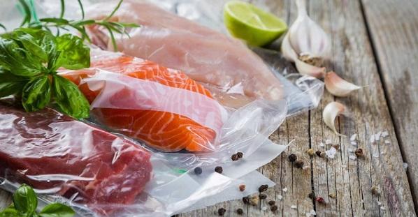 Phó cục trưởng Cục An toàn thực phẩm cảnh báo: Người dùng có thể bị ngộ độc bởi thực phẩm hút chân không