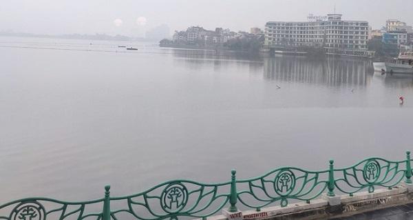 Bộ Tài nguyên và Môi trường nói gì trước việc nước hồ Tây chuyển màu xanh rêu?