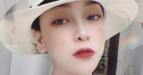 Sau 7 tháng "mất tích", vợ đầu Minh Nhựa lần đầu tự đăng ảnh lên MXH, nhan sắc tuổi 39 khiến ai cũng ngỡ ngàng