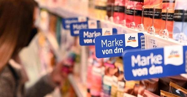 Nhờ thừa kế từ bố, thanh niên bỗng trở thành tỷ phú trẻ nhất thế giới khi mới 18 tuổi