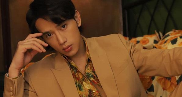 Sau ảnh "da bọc xương", Thuận Nguyễn tiếp tục khoe body chuẩn 6 múi vạm vỡ quyến rũ