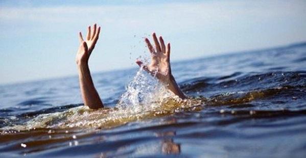 Lao xuống sông cứu em nhỏ bất chấp nguy hiểm, học sinh lớp 7 bị cuốn trôi