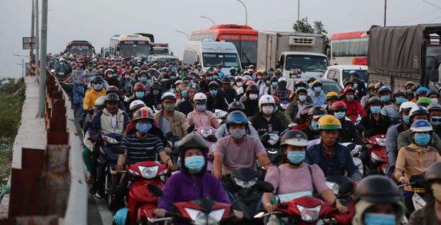 Trở lại TP.HCM sau kỳ nghỉ lễ, người dân cần lưu ý những gì?