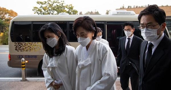 Bà Hong Ra-hee, vợ cố Chủ tịch Samsung Lee Kun-hee trở thành người phụ nữ giàu nhất Hàn Quốc