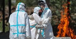 WHO chỉ ra "thủ phạm" khiến đại dịch Covid-19 "nhấn chìm" Ấn Độ