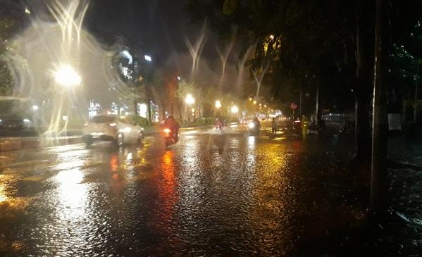 Đêm nay 23/5, nhiều nơi trên cả nước có mưa to