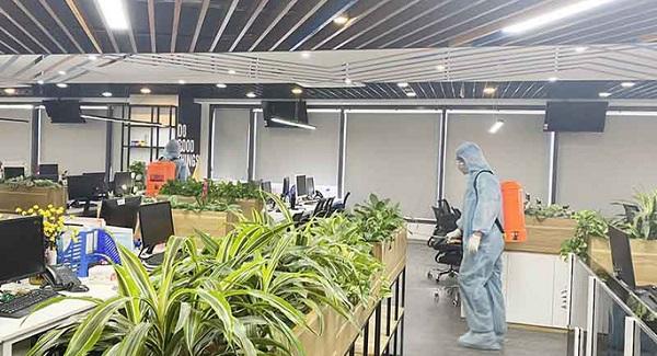 Hà Nội: Hàng chục người tiếp xúc gần với ca dương tính nCoV khi đi khám đau bụng