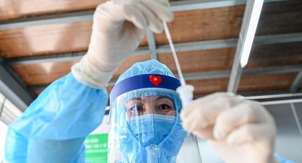 Hà Nội xuất hiện thêm 3 trường hợp dương tính với nCoV liên quan khu chợ ở Đông Anh