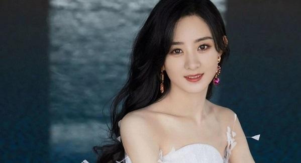 Bị hỏi liệu có tái hôn không khi mới ly hôn 2 tháng, câu trả lời của Triệu Lệ Dĩnh khiến netizen bất ngờ